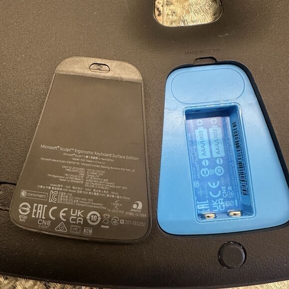 Microsoft Sculpt Ergonomic Keyboard Surface Edition 1559 + Number Pad No Dongle - Picture 7 of 9